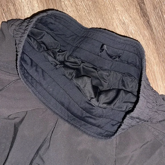 Lululemon Black Athletic Running Shorts size 6 - Picture 4 of 5